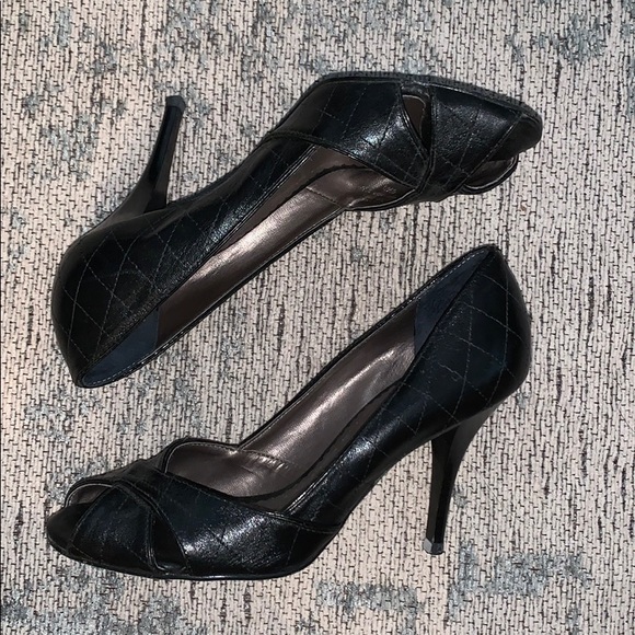 🔴 4/$20 Bundle: BCBG black quilted peeptoe - Picture 5 of 5